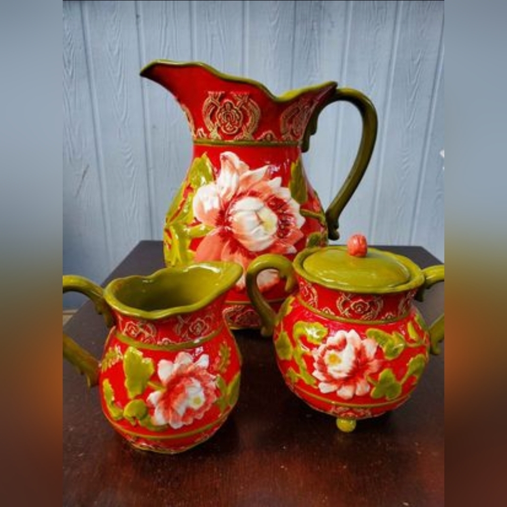 MWW Market- April Cornell pitcher w/cream & sugar set